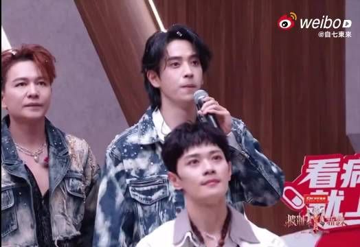褪去坚硬外壳流露脆弱，陈若轩哭倒在余文乐怀里，一个拥抱化解所有疲惫与委屈