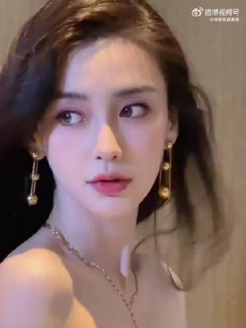 Angelababy美的好权威，杨颖每次出场都让人移不开眼