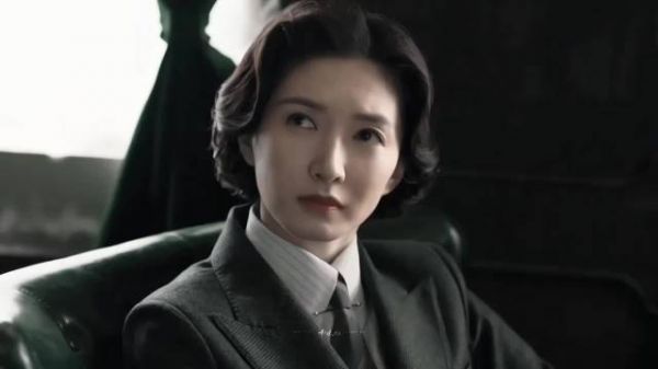 江疏影《醒来》化身民国女大佬苏门，凌厉气场拉满