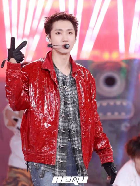 今天也依旧鸟巢波比跳中