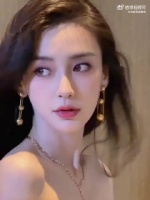 Angelababy美的好权威，杨颖每次出场都让人移不开眼