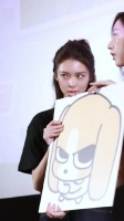 傅菁@傅菁 邪恶比格表情包来啦！这个“邪恶”表情完美适配电影怪屋北京首映礼