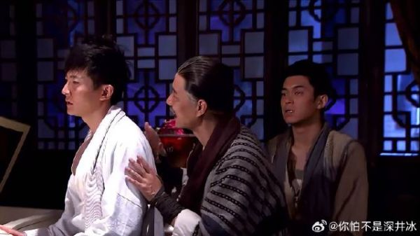 陆三金要给镖局众人献歌，不料唱的太难听，把镖局众人都唱无语了