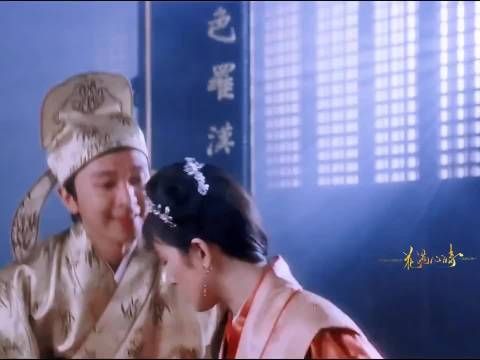 怪不得巩俐显得格格不入，原来是心态尴尬