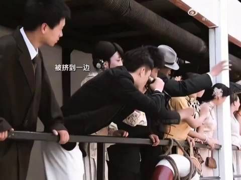 别让我再见到你，见一次亲一次！