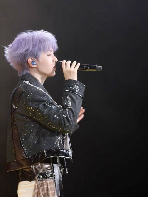 紫发小凯《stay》高清直拍 人长得权威，歌唱得也权威