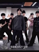 剪辑手法换滤镜与BGM，暧昧画面转恐怖感