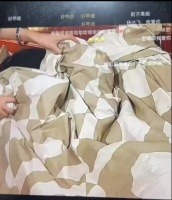 黄子华剧中叫佘诗曼剪指甲，网友翻出旧作