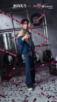 谁能拒绝这种奇妙同框，郭晓东在 JYP 练习，属实意想不到的名场面