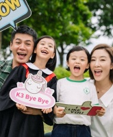 TVB模范夫妻齐出席爱女毕业礼，爸爸新剧刚煞科，妈妈拍完重头剧