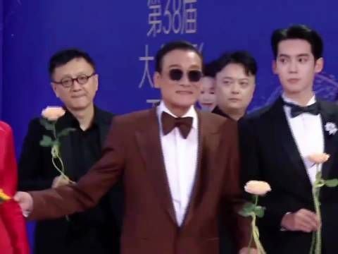 梁家辉称陈丽君获奖比自己拿影帝更高兴