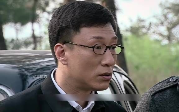 翠萍看似全是漏洞，实际上她却是个漏勺，全是漏洞等于没有漏洞！ 潜伏