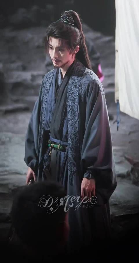 来看准准耍大刀！ cr.铮智恋
