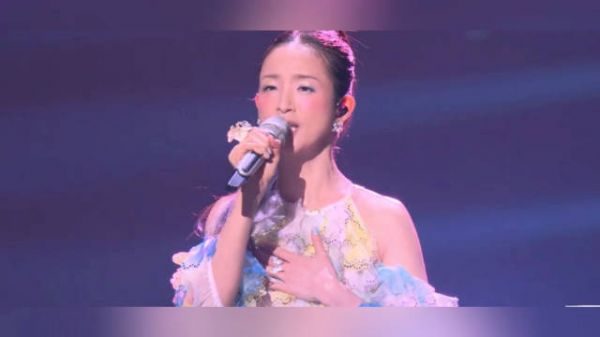 林依晨再唱《恶作剧》 初代台偶的光 「我想我会开始想念你~」