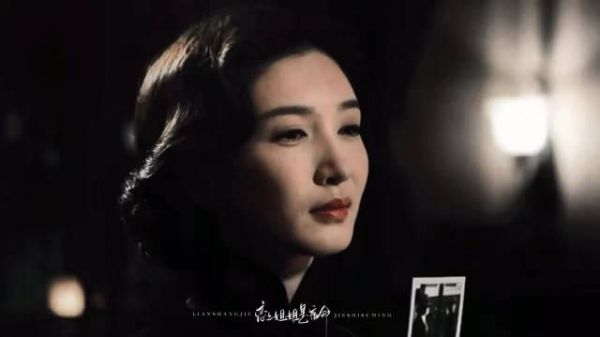 江疏影《醒来》看垃圾的眼神，无声压迫感被低估