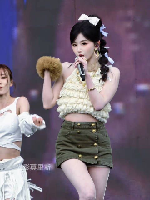 孔雪儿音乐节舞台直拍，女团实力完全是舒适区