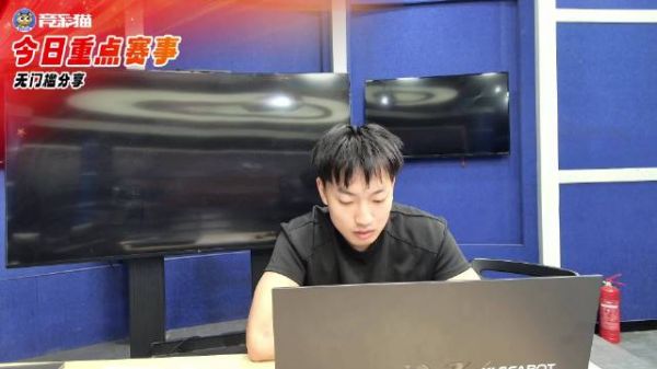 讨论卡利亚里球队引援状况及与帕尔马比赛结果