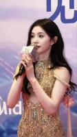 刘浩存这套造型真的美！