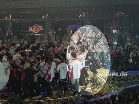 2026PEL夏决，小纯踮脚为TEC33Svan拂去彩屑