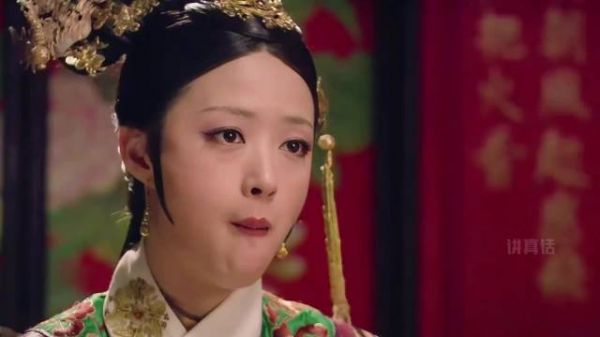 华妃深夜狂炫酸黄瓜，端妃再三暗示，华妃宁可自欺欺人也不愿意相信