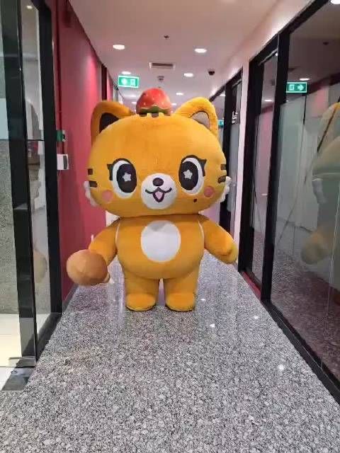 我们南瓜多有礼貌吧 一路鞠躬就过来了（其实是头槌攻击）