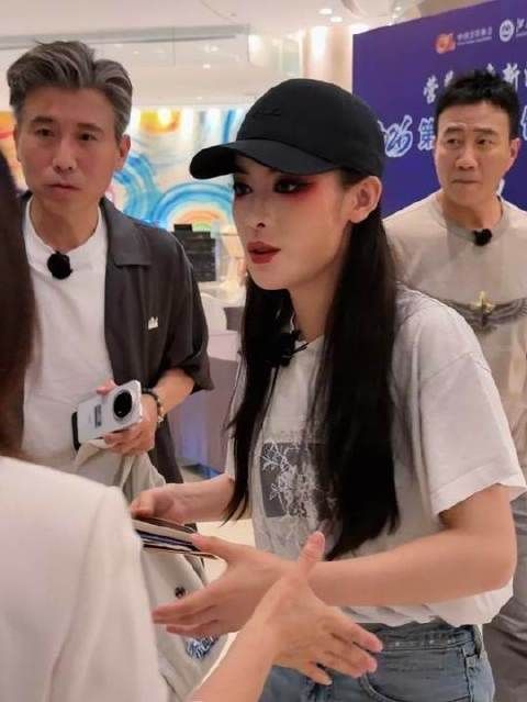 两位老师完完整整交还小丽君，感谢关照期待再合作