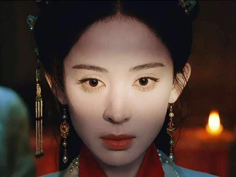 荣善宝亲自下场试探陆江来，如今疑云尽散，转而倾心相待陆复生