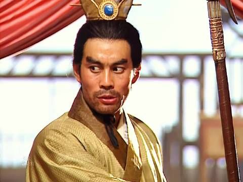 吕布辕门射戟，令纪灵不战而退，从而解了刘备之围！
