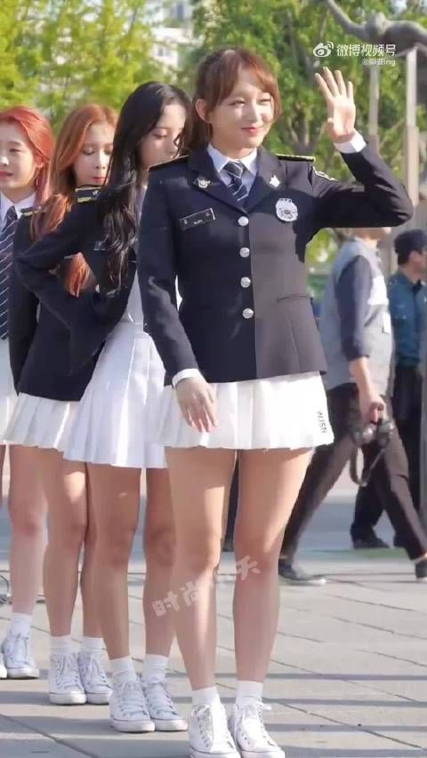 “原来程潇在韩国的时候就很出挑，难不怪她没参加101 ”