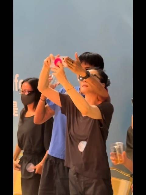 王菲与男闺蜜关系这么好,谢霆锋会吃醋吗?