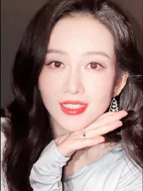 王鸥坦言独自养育孩子，不为结婚而结婚