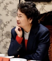 京剧大师李维康79岁离世，独生女弃艺从理北大毕业，用陪伴守护父母晚年