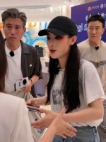 两位老师完完整整交还小丽君，感谢关照期待再合作