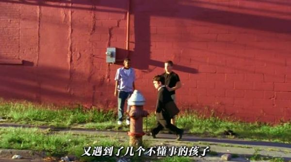 被世界偏见包围的人，终会遇见温暖的同类