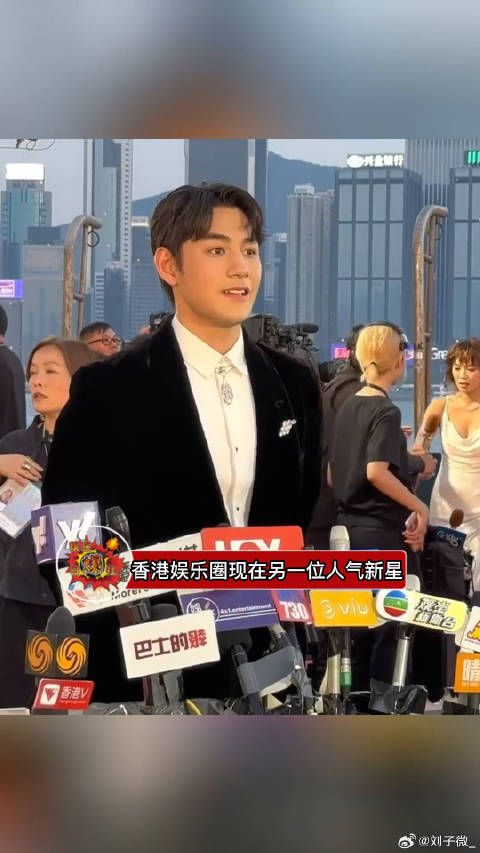 香港娱乐圈现在的另一位人气新星魏浚笙Jeffery，感觉比某姜清爽点！
