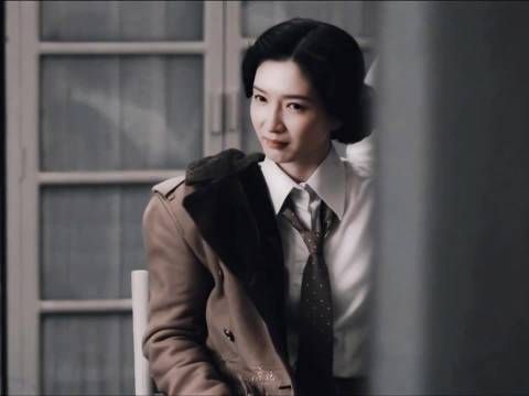 在我心里江疏影既是佳人也是狠人！苏门简直是我的偶像啊，太酷飒了！…
