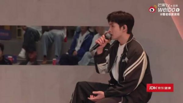 张彬彬组你的眼神二公小考勇夺第一