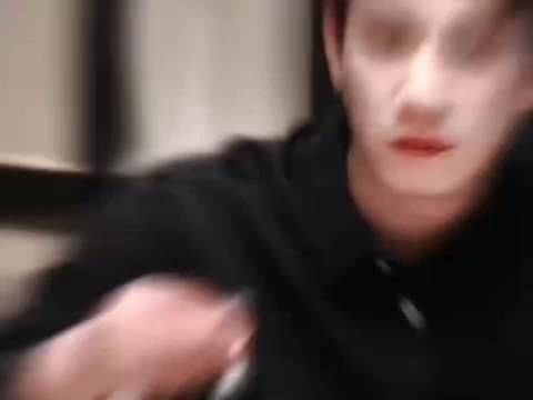少年感不只是外表，王子奇把内核注入曹信，聪慧内敛，让角色更加有说服力