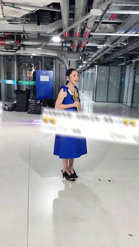 不是卫诗雅一人领奖太孤单，而是内娱明星过得太舒服了 百花奖