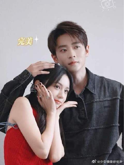 你们两个简直是拍照小甜菜！
