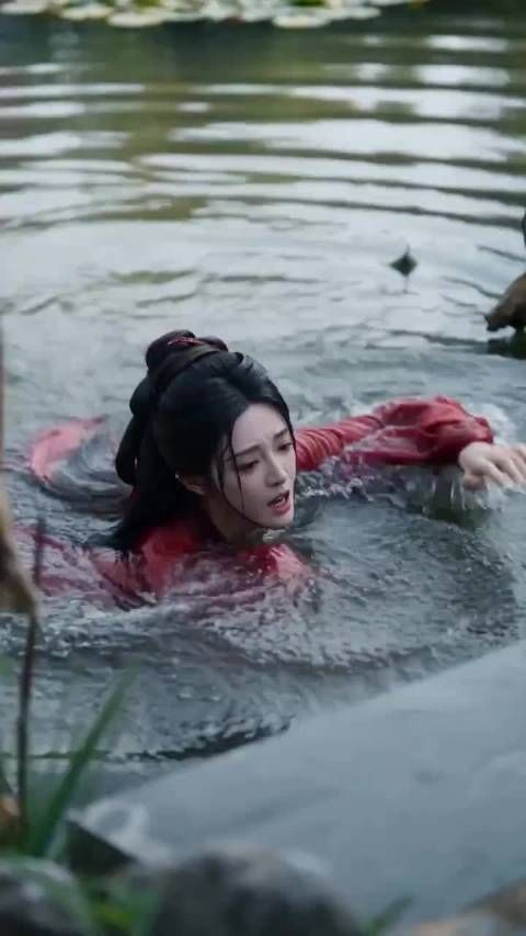 嫡女代嫁废皇子，重生归来我逆转乾坤