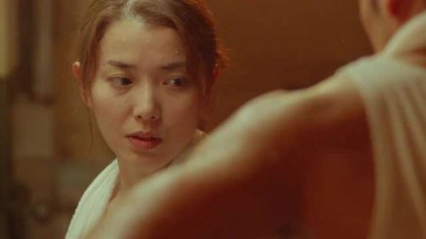 日本经典《丧服女》上集，女人刚刚失去婆婆，就有一个新员工入职
