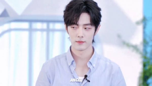 哈哈哈我不行了！这小眼神笑得我 肖战：你又想说些什么