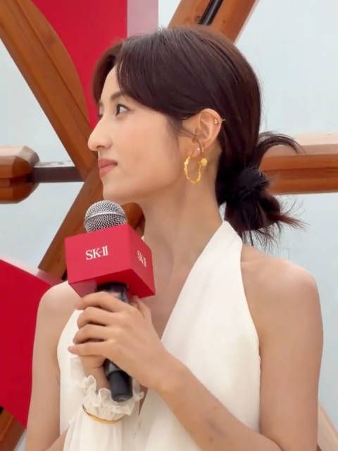 张子枫林允线下活动，运动瘦下来看起来好美！