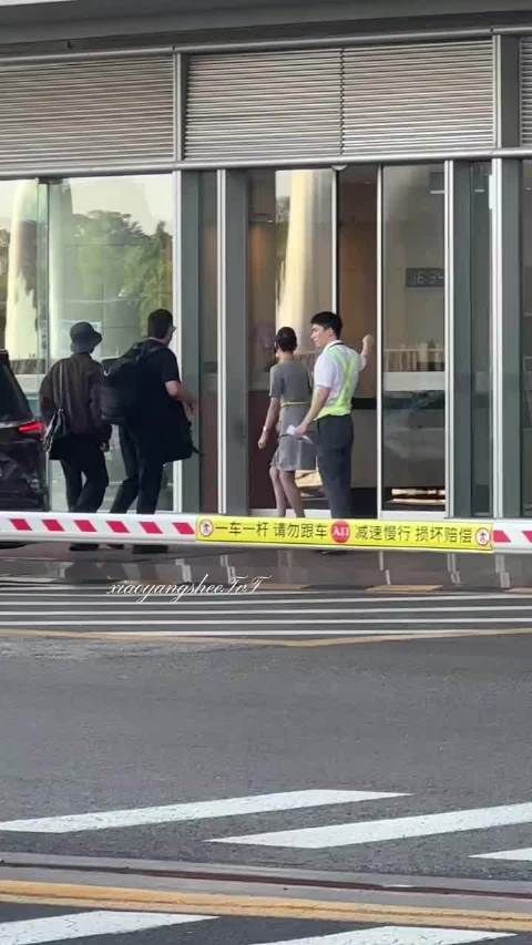 贺峻霖北京出发长沙，录制新一季令人心动的offer