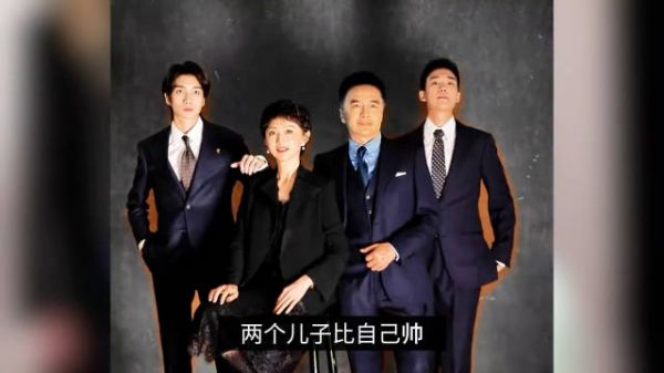 许亚军一家拍全家福，俩儿子180又高又帅，张澍为许何敷脸尽显温馨！