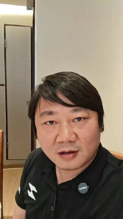 张雪惊讶97岁李锦记掌门人喝冰可乐