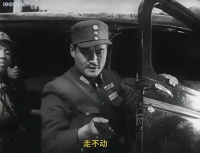《上饶集中营》片段，被俘的新四军女兵被敌人当街枪杀