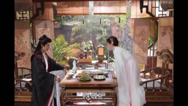 任嘉伦饰演陆千乔，200岁老祖吃醋可爱惹人爱