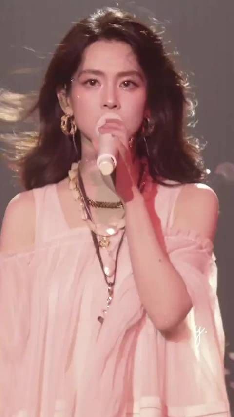 看这段真的感受到了陈昊宇溢出屏幕的生命力，好漂亮好美好吸引人